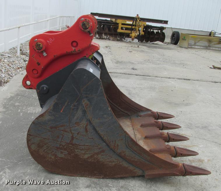 image for item DB9316 2016 Komatsu excavator bucket