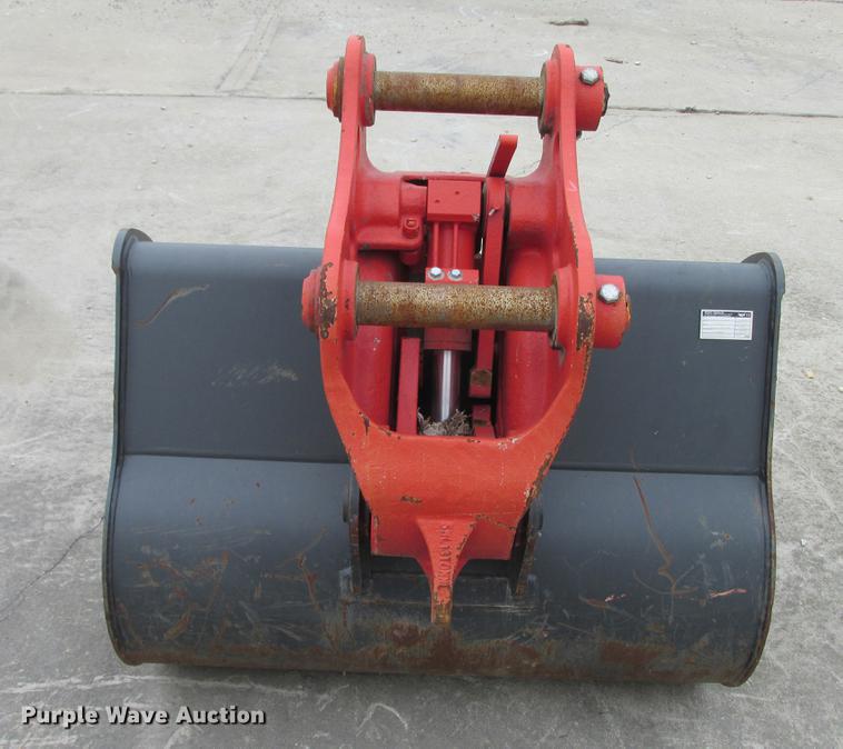 image for item DB9316 2016 Komatsu excavator bucket