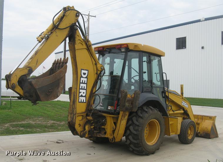 image for item DC1289 2004 John Deere 310G backhoe