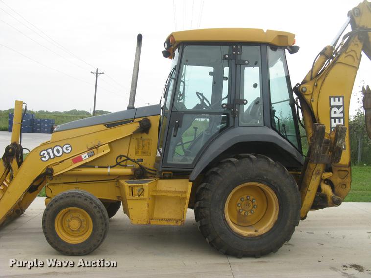 image for item DC1289 2004 John Deere 310G backhoe