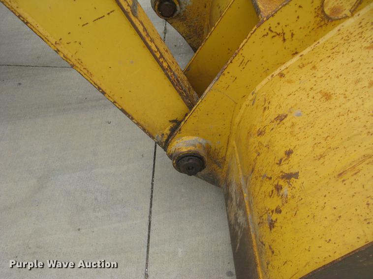 image for item DC1289 2004 John Deere 310G backhoe