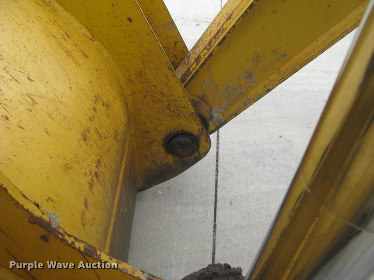 image for item DC1289 2004 John Deere 310G backhoe