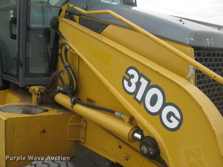 image for item DC1289 2004 John Deere 310G backhoe