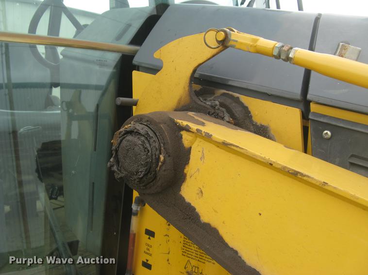 image for item DC1289 2004 John Deere 310G backhoe