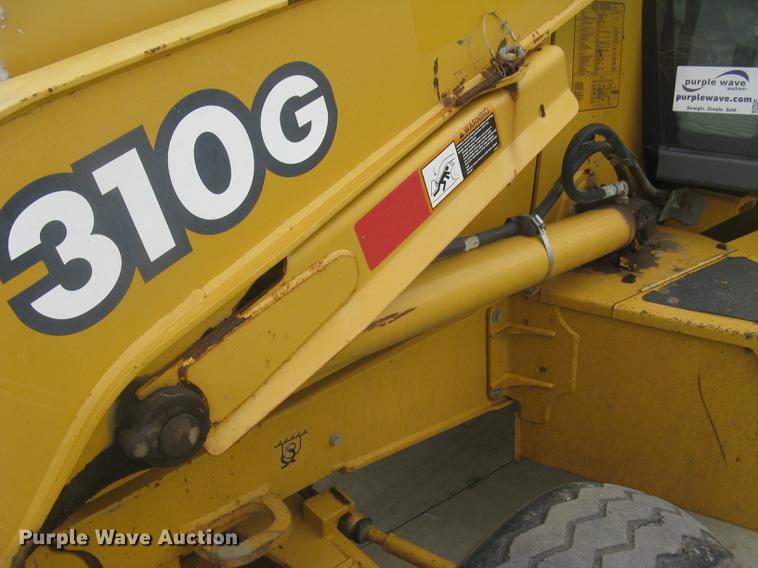 image for item DC1289 2004 John Deere 310G backhoe