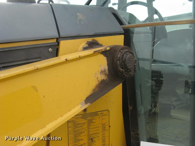 image for item DC1289 2004 John Deere 310G backhoe