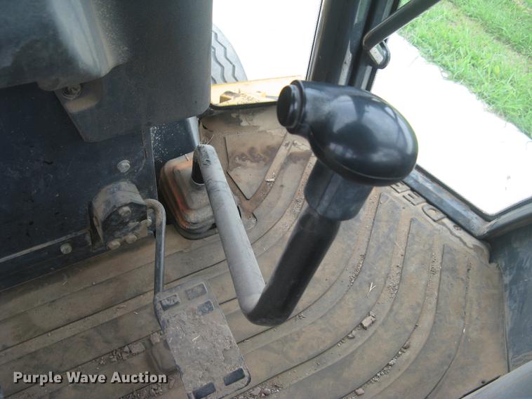 image for item DC1289 2004 John Deere 310G backhoe
