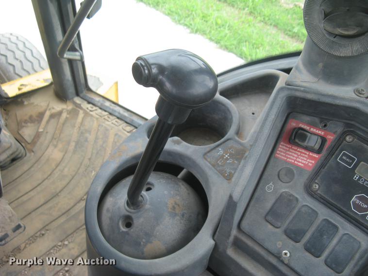 image for item DC1289 2004 John Deere 310G backhoe