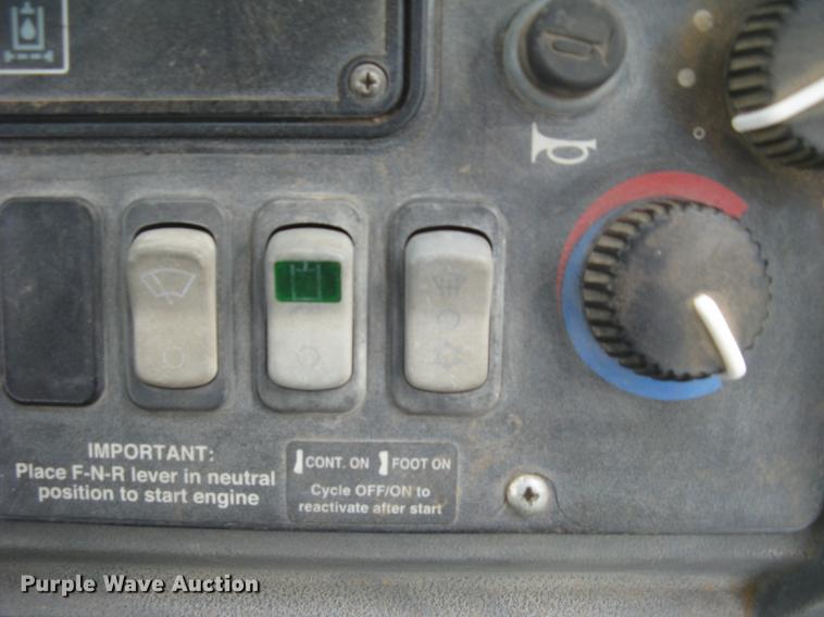 image for item DC1289 2004 John Deere 310G backhoe