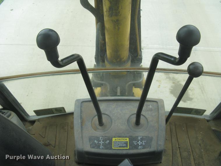 image for item DC1289 2004 John Deere 310G backhoe