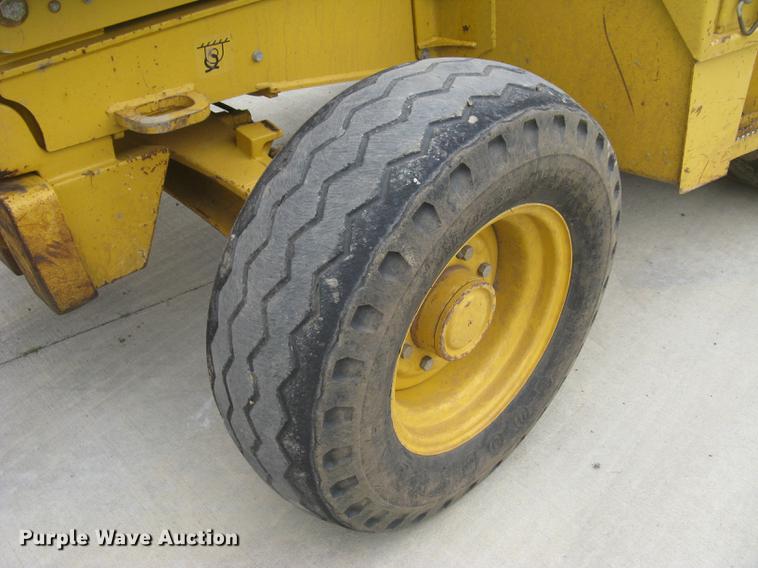 image for item DC1289 2004 John Deere 310G backhoe