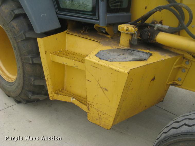 image for item DC1289 2004 John Deere 310G backhoe