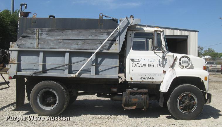 image for item DC1290 1977 Ford 8000 dump truck