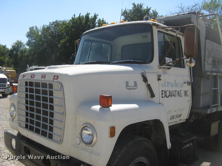 image for item DC1290 1977 Ford 8000 dump truck