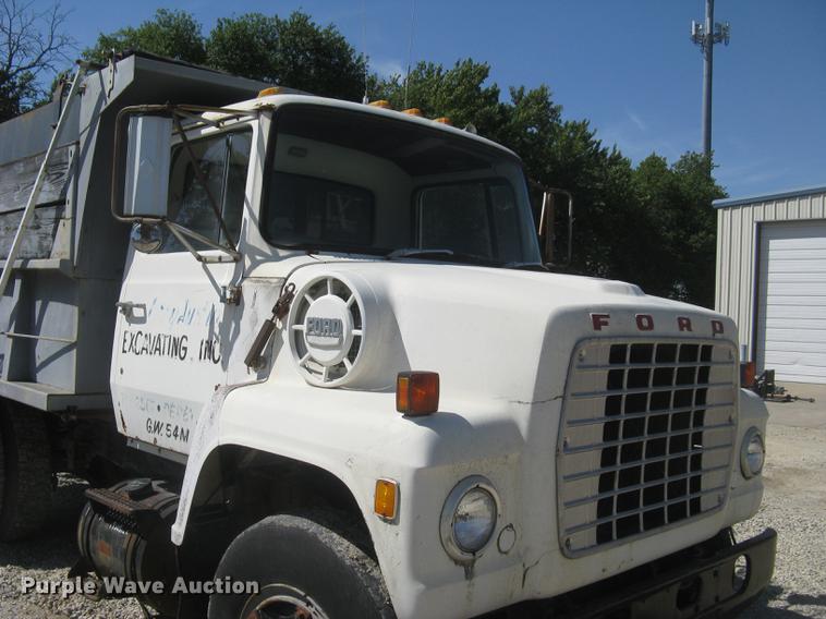 image for item DC1290 1977 Ford 8000 dump truck