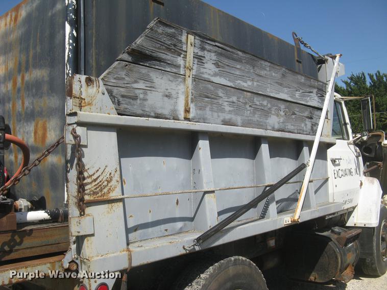 image for item DC1290 1977 Ford 8000 dump truck