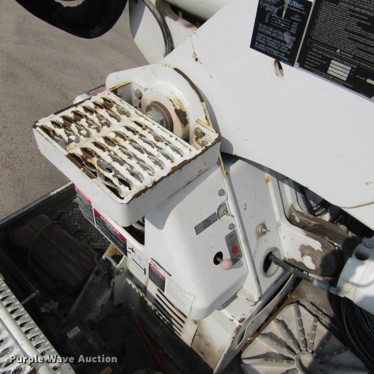 image for item DD2673 2009 International DuraStar 4400 bucket truck