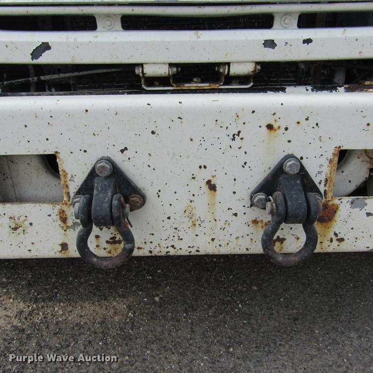 image for item DD2673 2009 International DuraStar 4400 bucket truck