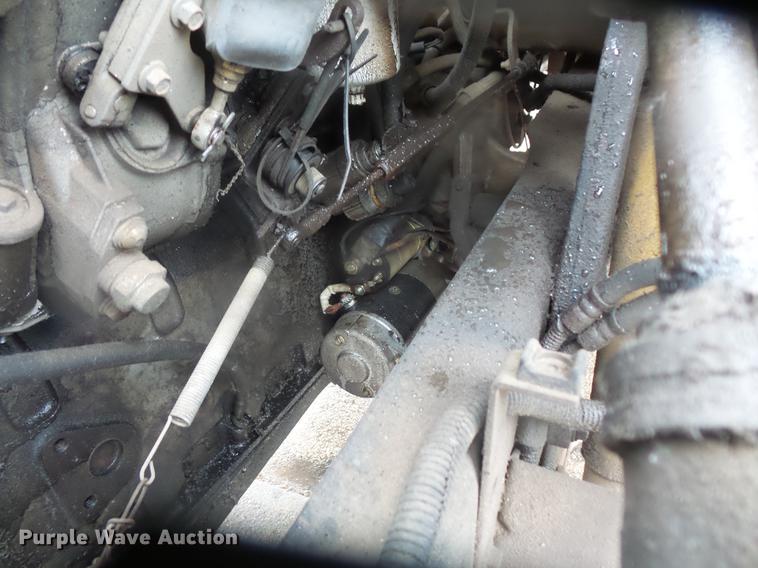 image for item DD4273 1994 Ford F700 dump truck