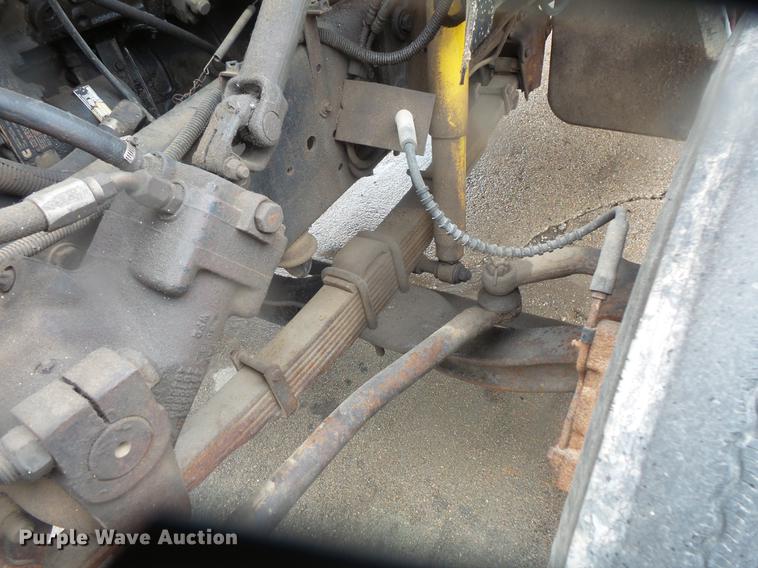 image for item DD4273 1994 Ford F700 dump truck