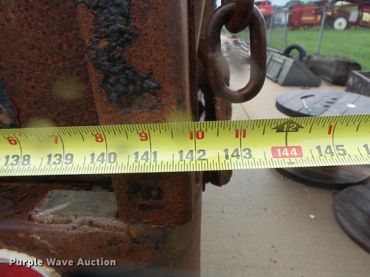 image for item DD4273 1994 Ford F700 dump truck