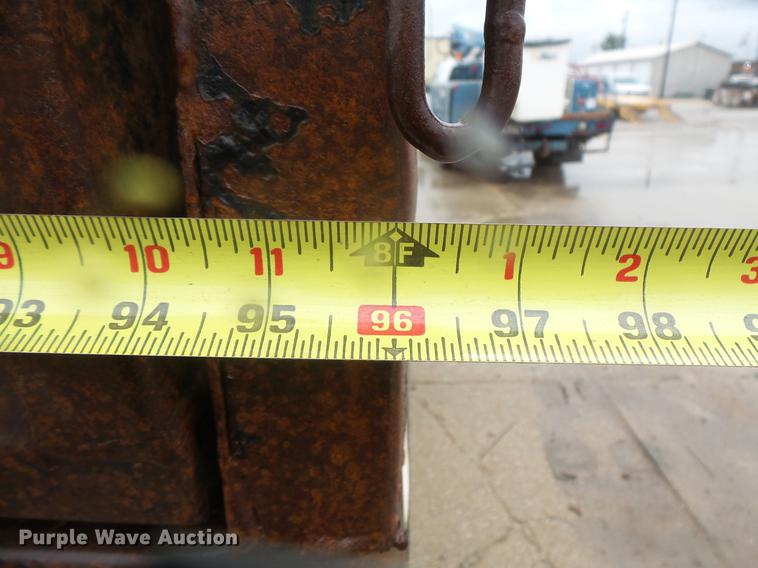 image for item DD4273 1994 Ford F700 dump truck