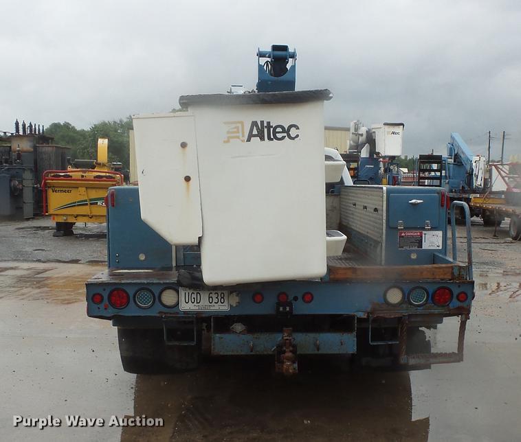 image for item DD4274 2009 Ford F550 Super Duty bucket truck