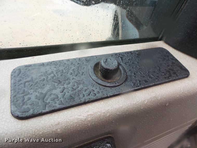 image for item DD4274 2009 Ford F550 Super Duty bucket truck