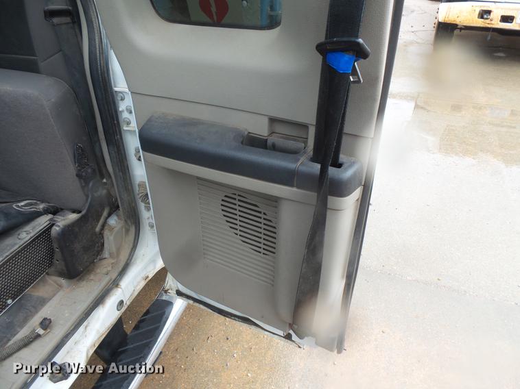 image for item DD4274 2009 Ford F550 Super Duty bucket truck