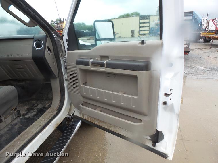 image for item DD4274 2009 Ford F550 Super Duty bucket truck