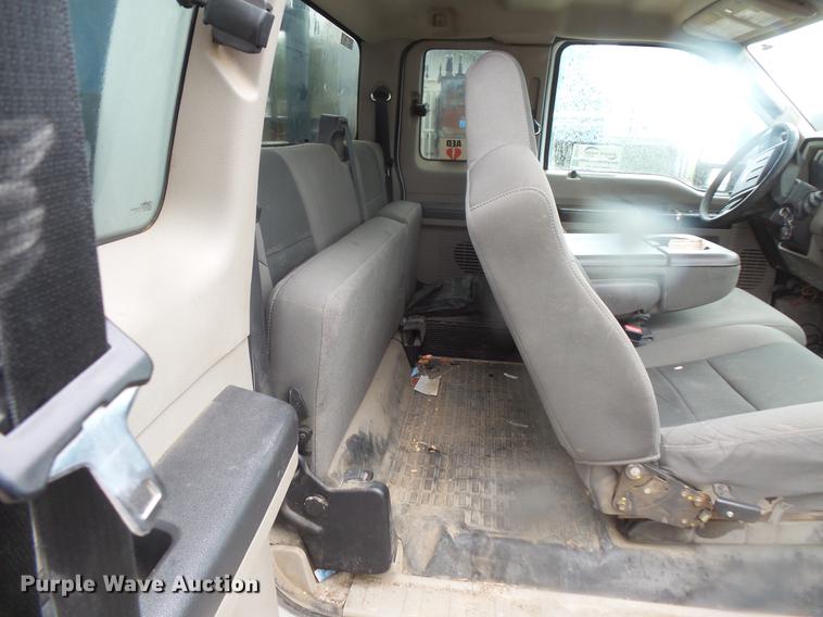 image for item DD4274 2009 Ford F550 Super Duty bucket truck