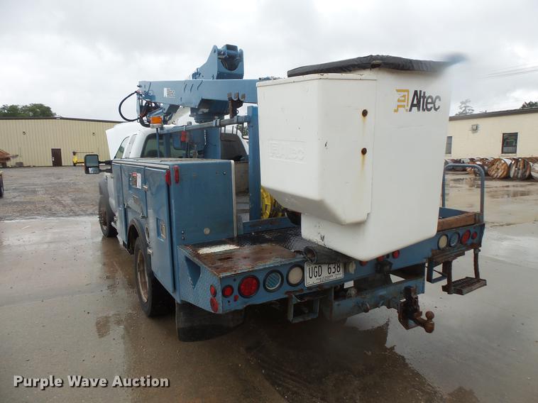 image for item DD4274 2009 Ford F550 Super Duty bucket truck