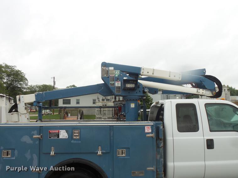 image for item DD4274 2009 Ford F550 Super Duty bucket truck