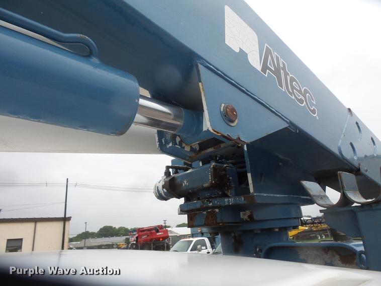 image for item DD4274 2009 Ford F550 Super Duty bucket truck