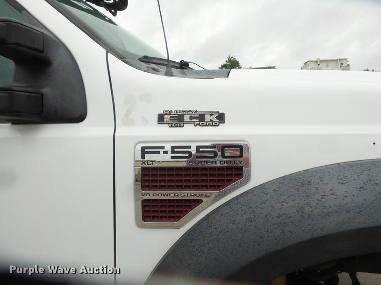 image for item DD4274 2009 Ford F550 Super Duty bucket truck