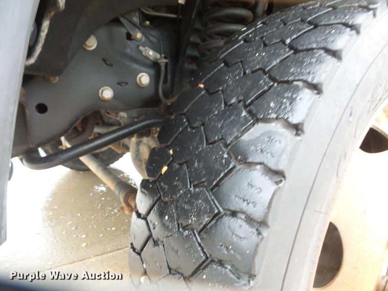 image for item DD4274 2009 Ford F550 Super Duty bucket truck