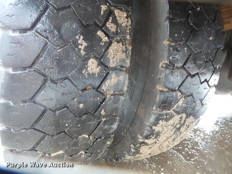 image for item DD4274 2009 Ford F550 Super Duty bucket truck