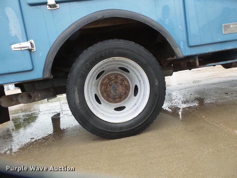 image for item DD4274 2009 Ford F550 Super Duty bucket truck