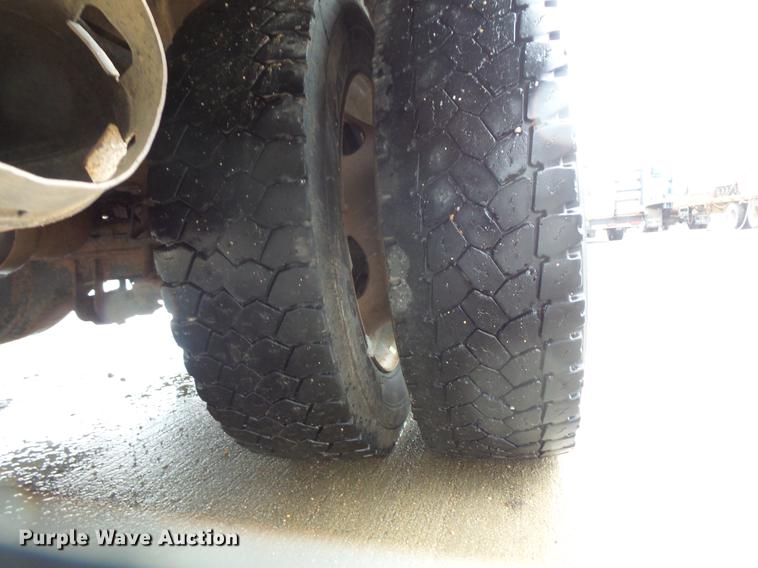 image for item DD4274 2009 Ford F550 Super Duty bucket truck