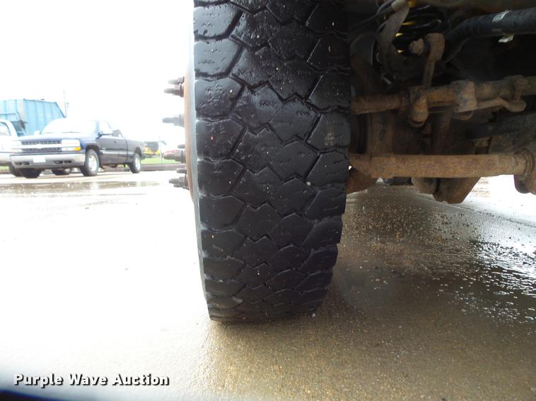 image for item DD4274 2009 Ford F550 Super Duty bucket truck