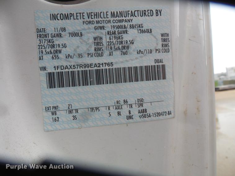 image for item DD4274 2009 Ford F550 Super Duty bucket truck