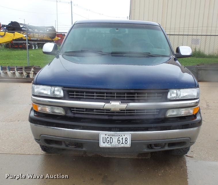 image for item DD4275 2001 Chevrolet Silverado 1500 Ext.Cab pickup truck