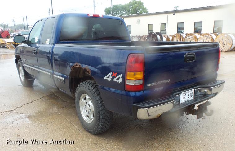 image for item DD4275 2001 Chevrolet Silverado 1500 Ext.Cab pickup truck