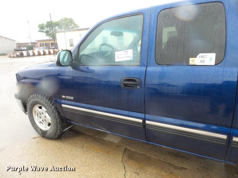 image for item DD4275 2001 Chevrolet Silverado 1500 Ext.Cab pickup truck