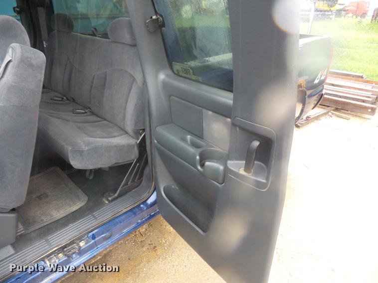 image for item DD4275 2001 Chevrolet Silverado 1500 Ext.Cab pickup truck