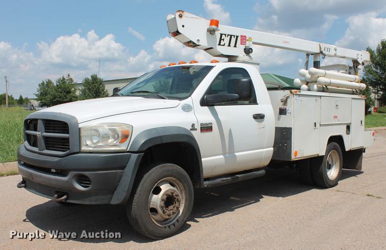 image for item DD5296 2008 Dodge Ram 4500HD bucket truck
