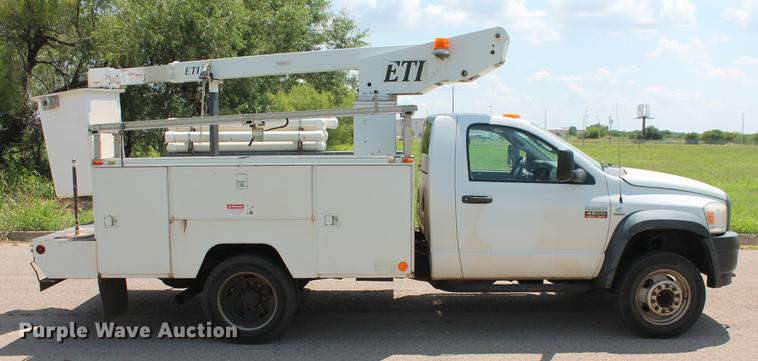 image for item DD5296 2008 Dodge Ram 4500HD bucket truck