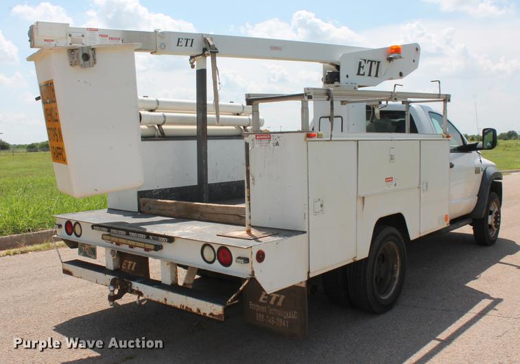 image for item DD5296 2008 Dodge Ram 4500HD bucket truck