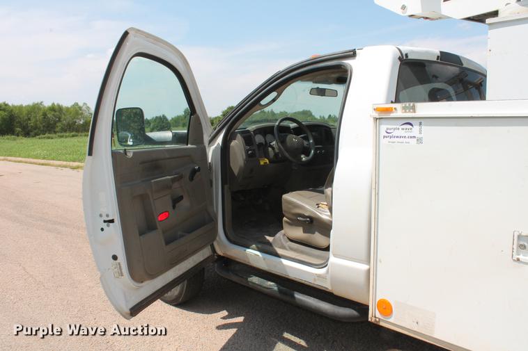 image for item DD5296 2008 Dodge Ram 4500HD bucket truck