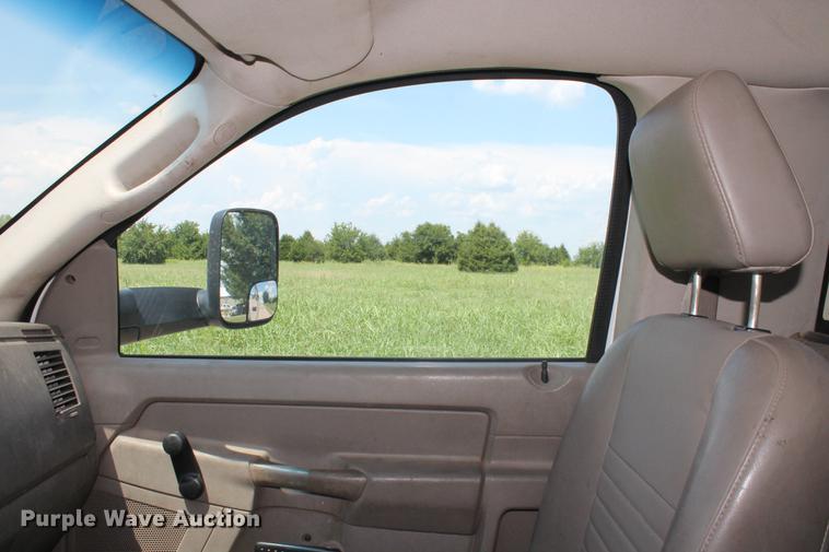 image for item DD5296 2008 Dodge Ram 4500HD bucket truck